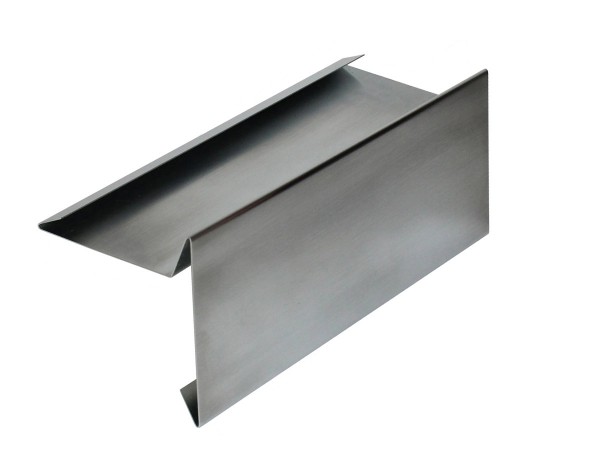 Ortgangblech mit Falz